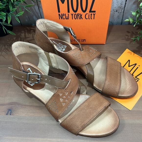 Miz Mooz Leather Cienna Wide Width Heeled Sandals Size 41W - Picture 3 of 10